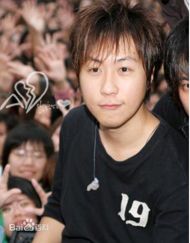 陈信宏(Ashin)03--11年 阿信素颜照壁纸