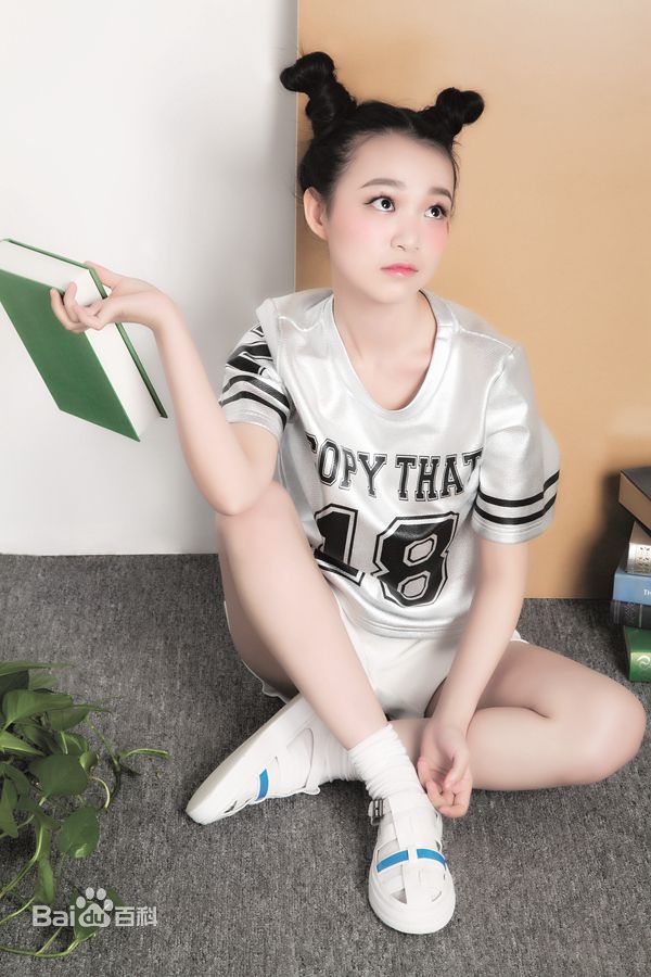 郄路通(Lutong Qie)精选杂志拍摄图册