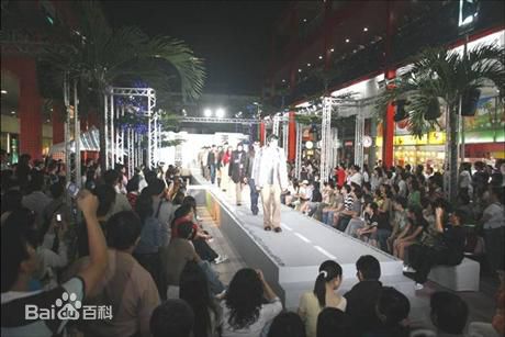 简子琦社会活动前后照片