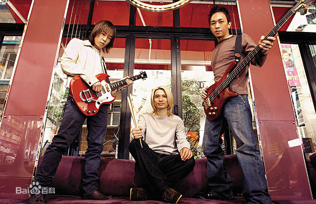 超越(Beyond)各时期成员合影前后照片