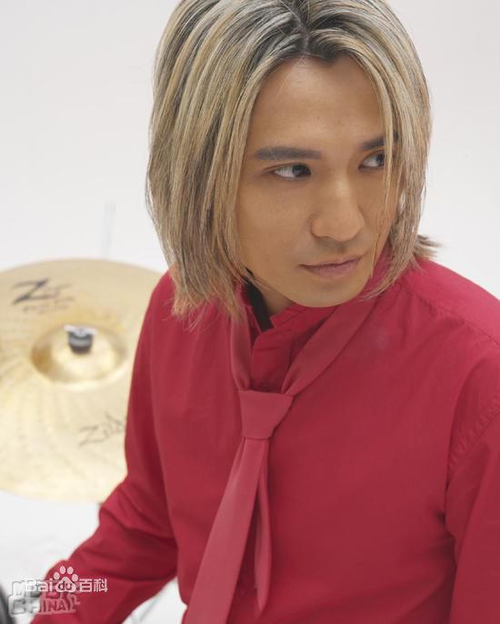 超越(Beyond)叶世荣性感图片图集