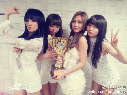 孟佳(Jia)生活中的佳壁纸壁纸