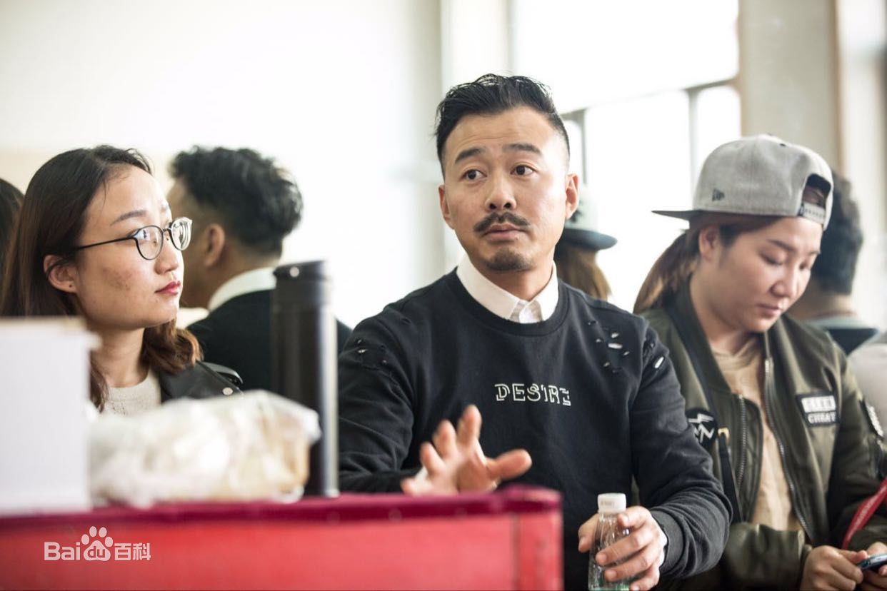 刘璋牧刘章目生活照相册