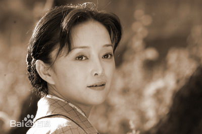 最新佘南南性感图片