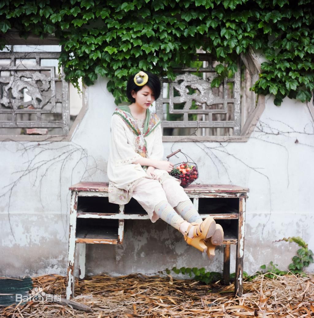 最全林依婷(Lea)在《像孩子一样》专辑中的壁纸