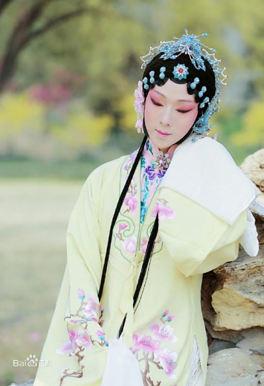 董飞男旦壁纸壁纸