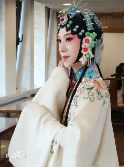 董飞男旦壁纸壁纸