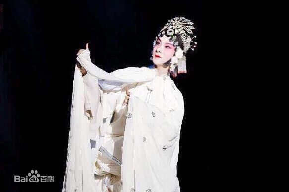 董飞男旦壁纸壁纸