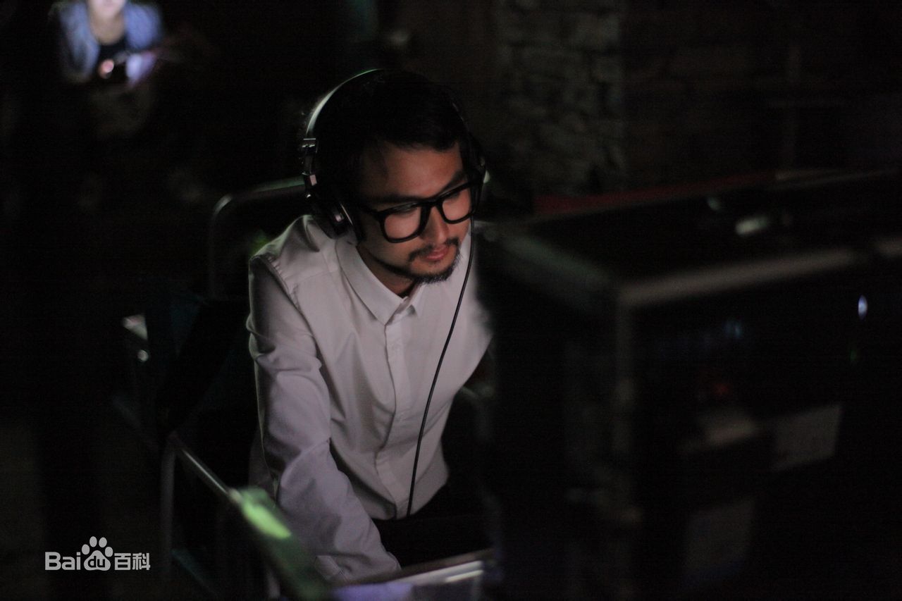 耿长青导演在电影开机仪式上讲话生活照相册