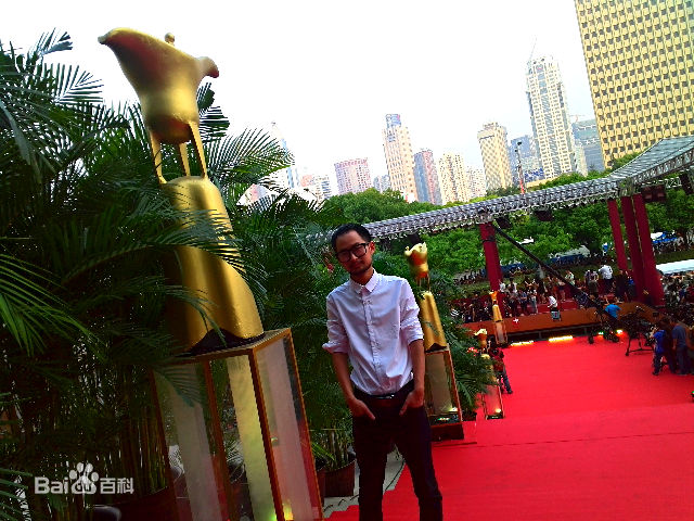 耿长青导演在电影开机仪式上讲话生活照相册