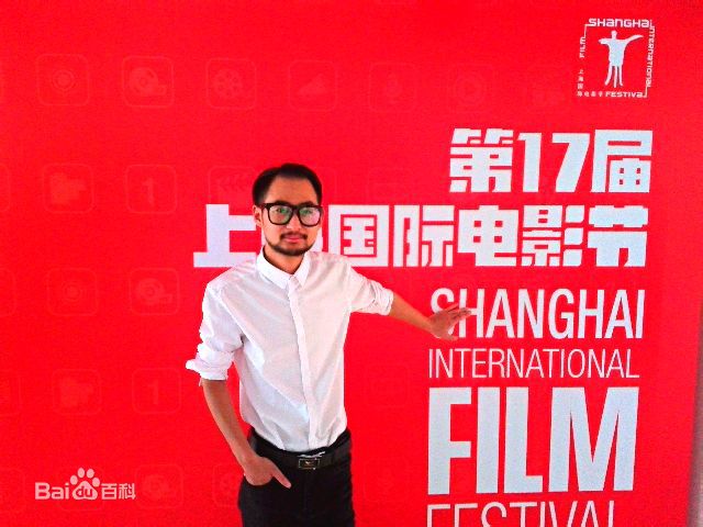 耿长青导演生活照