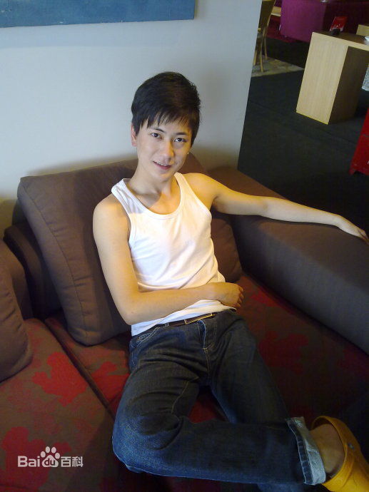 高骏生活照生活照相册