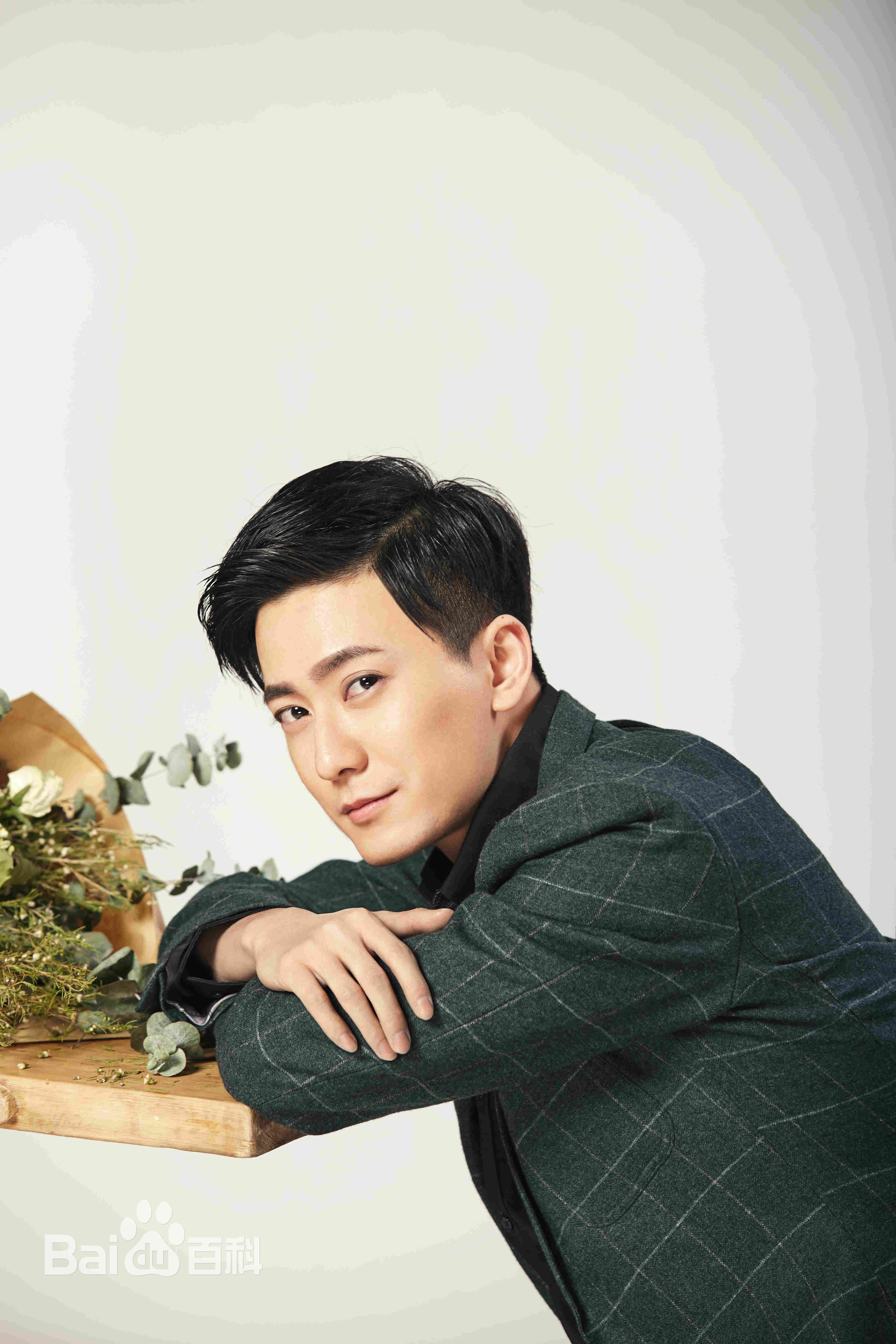 高骏照片壁纸壁纸