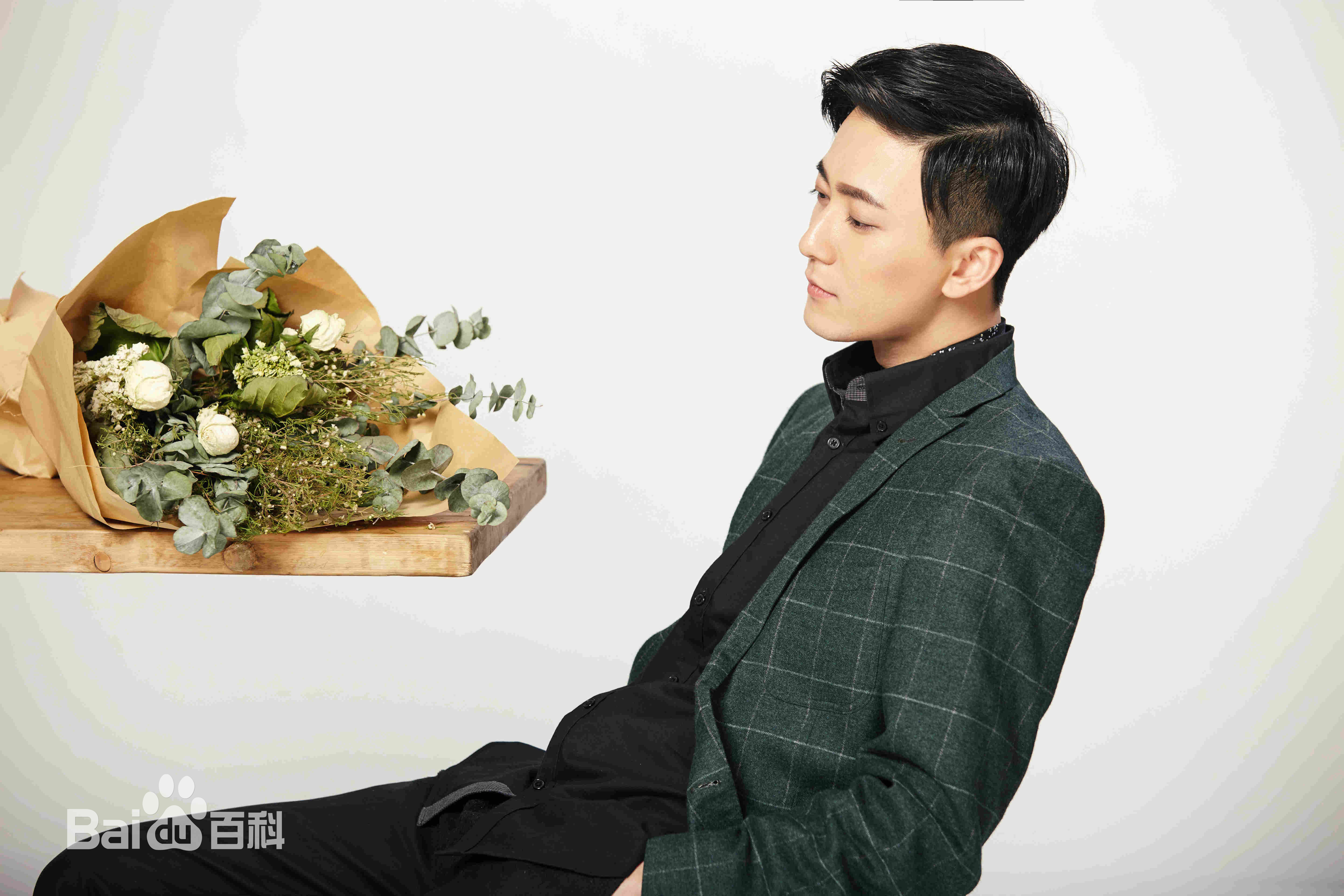 高骏照片壁纸壁纸