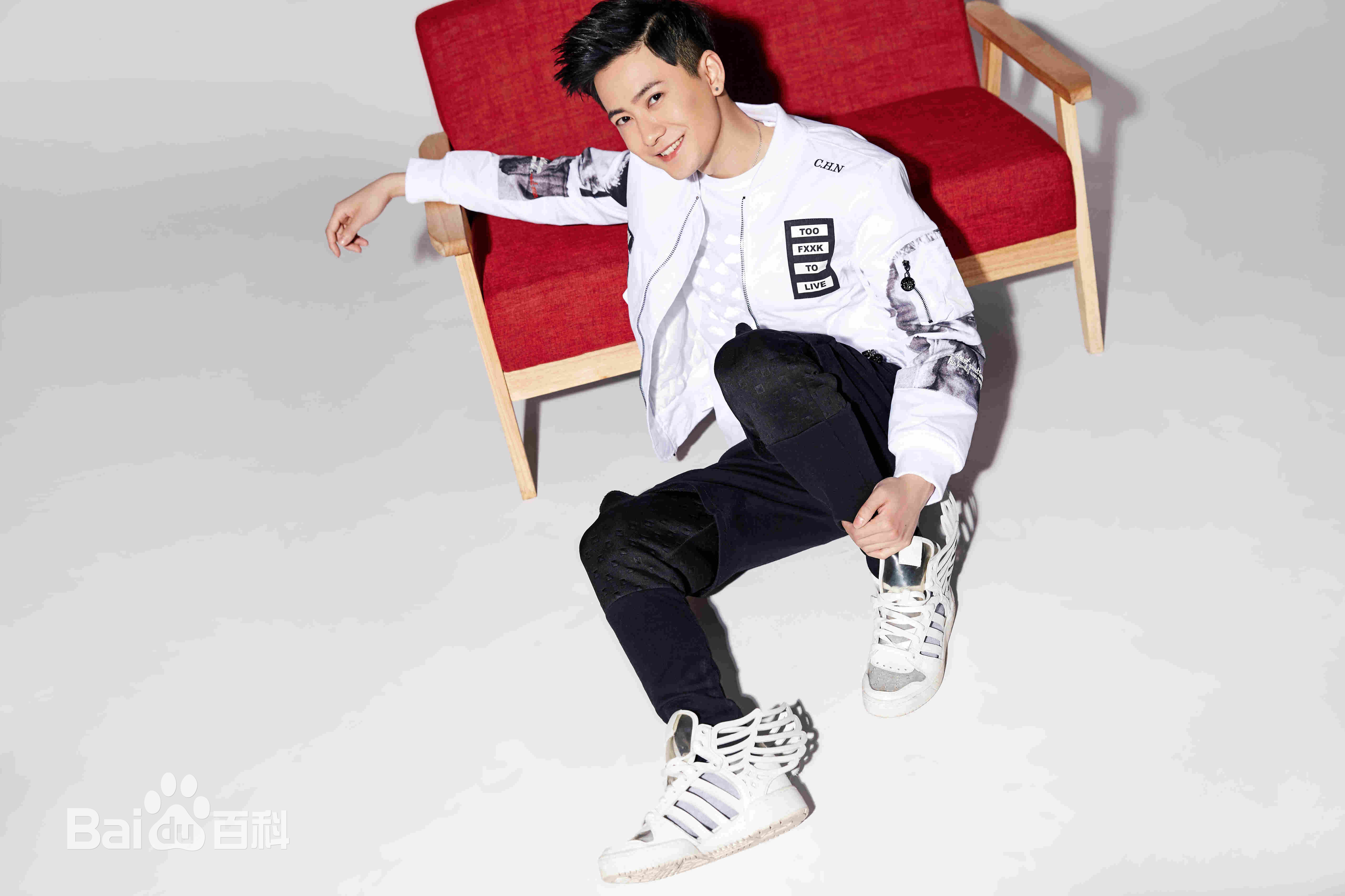 高骏高峻照片图册