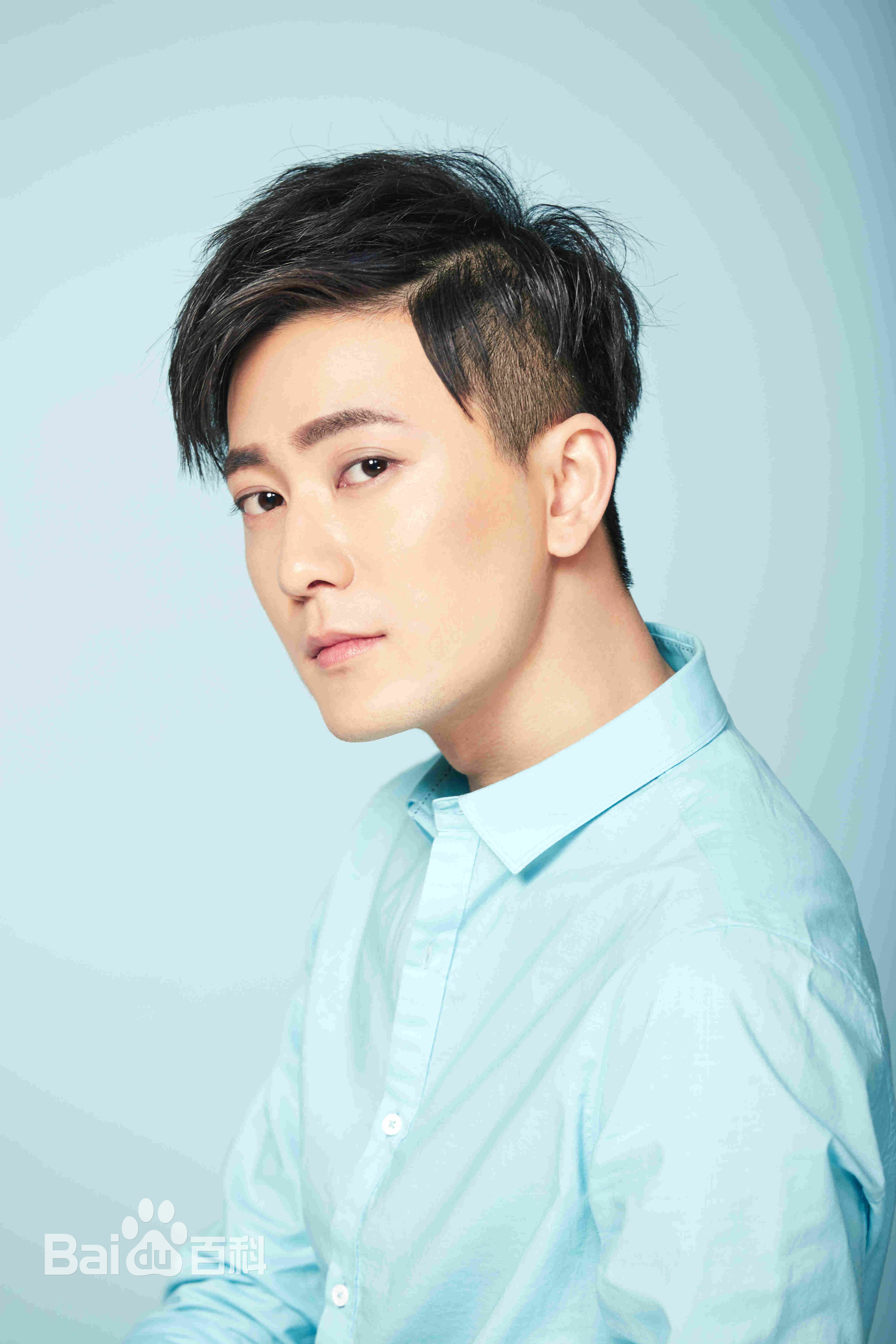 最新高骏性感图片