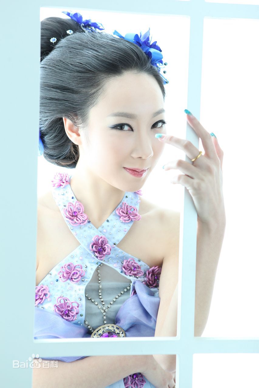 最全张绮烟素颜照