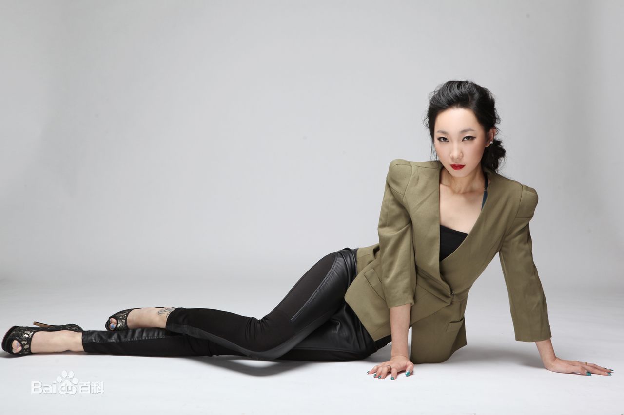 最全张绮烟素颜照