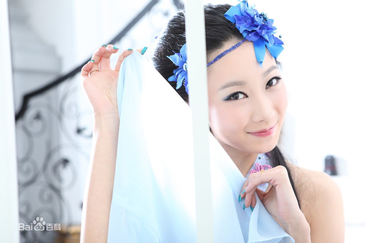 最全张绮烟素颜照