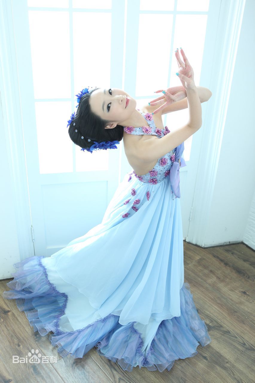 最全张绮烟素颜照