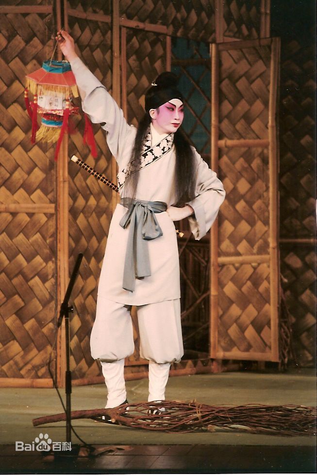 最新龙剑笙(Sabrina)性感图片