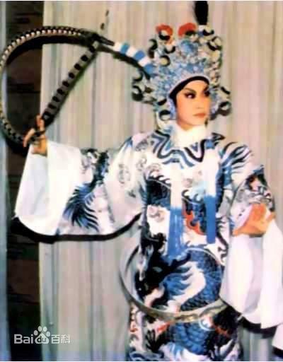 龙剑笙(Sabrina)月历中的素颜照壁纸