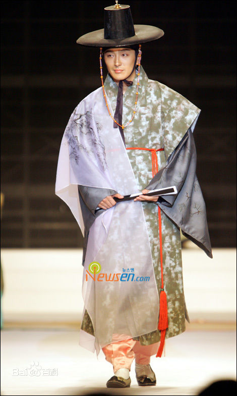 柳泰俊古装照素颜照壁纸