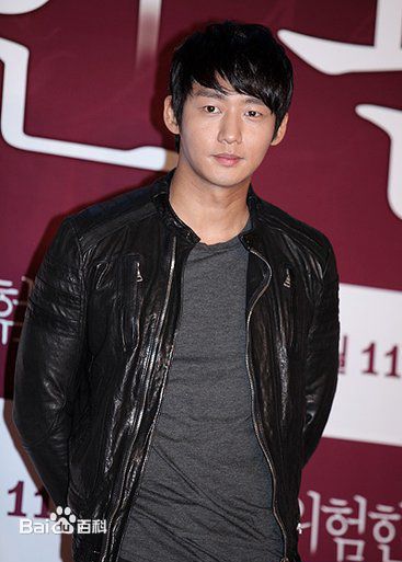 李泰成(Lee TaeSung/)出席活动前后照片