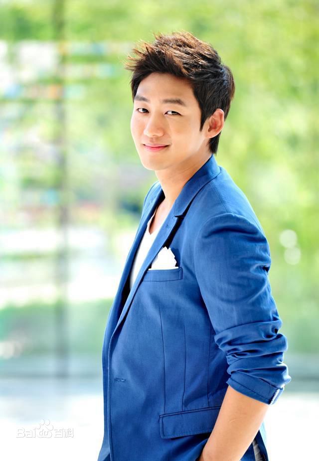 李泰成(Lee TaeSung/) MV作品前后照片