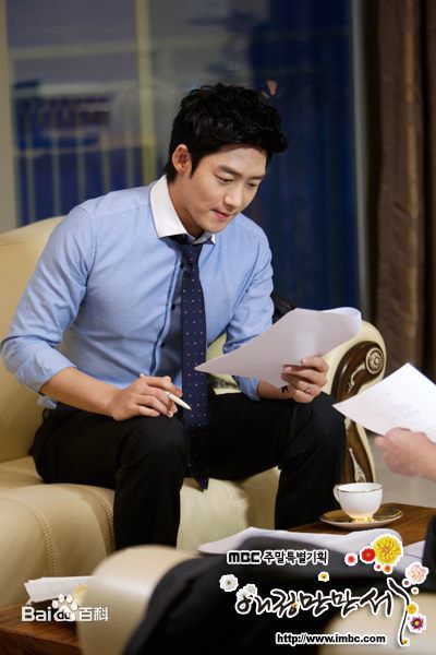 精选李泰成(Lee TaeSung/)在电视剧《爱情万万岁》中的图册