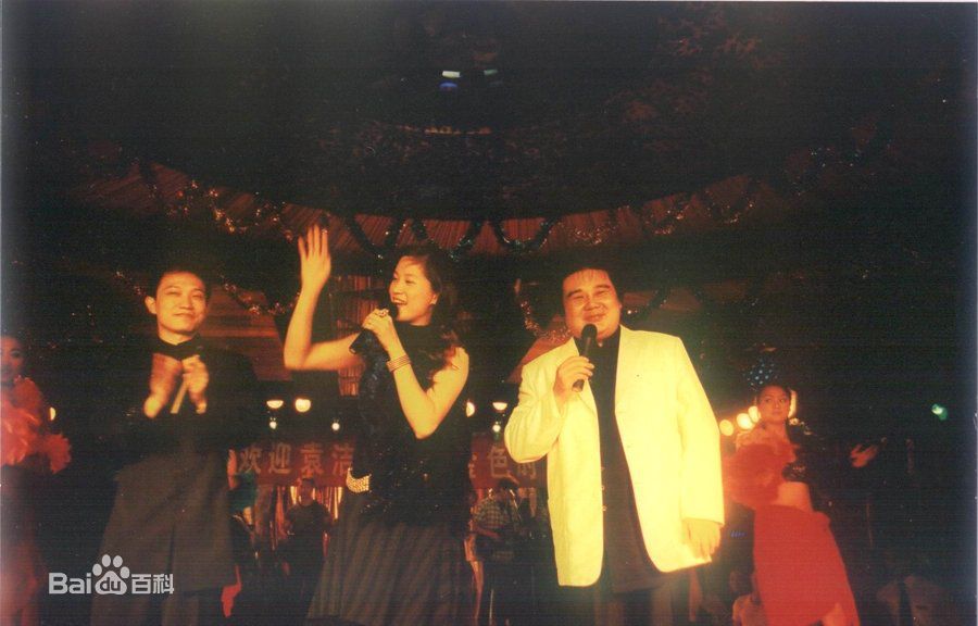 袁洁仪(Kiwi)出席活动壁纸壁纸