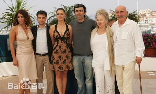 法提赫·阿金(Fatih Akin)出席戛纳国际电影节图片图集