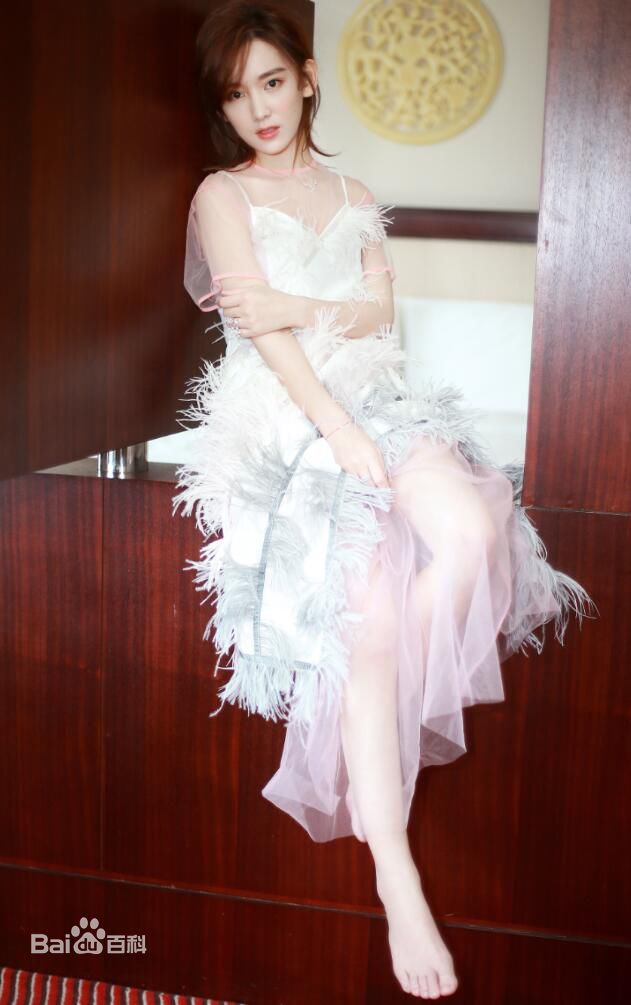 李沐宸(Daisy)出席活动壁纸壁纸