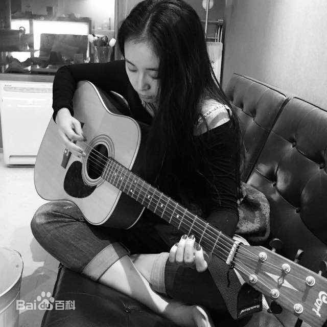 高叶(Chloe)生活工作照壁纸壁纸