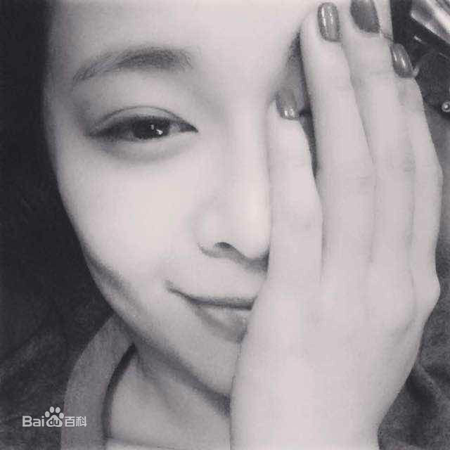 高叶(Chloe)生活工作照壁纸壁纸