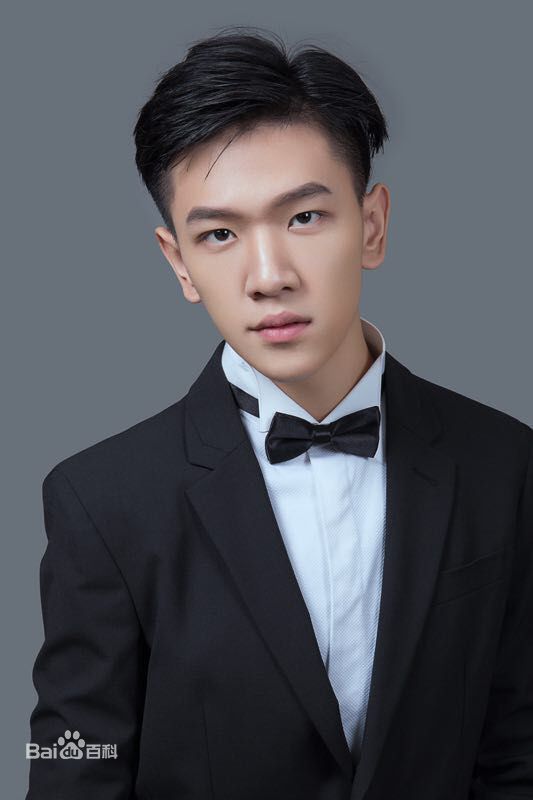 最全张琛素颜照