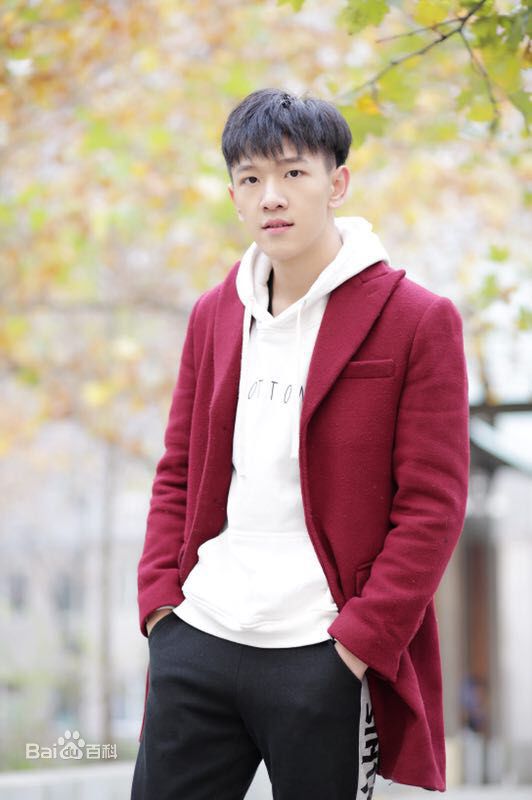 最全张琛素颜照