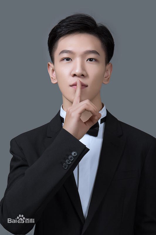 最全张琛素颜照