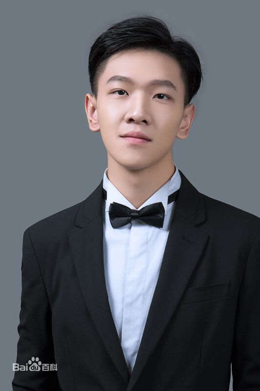 最全张琛素颜照