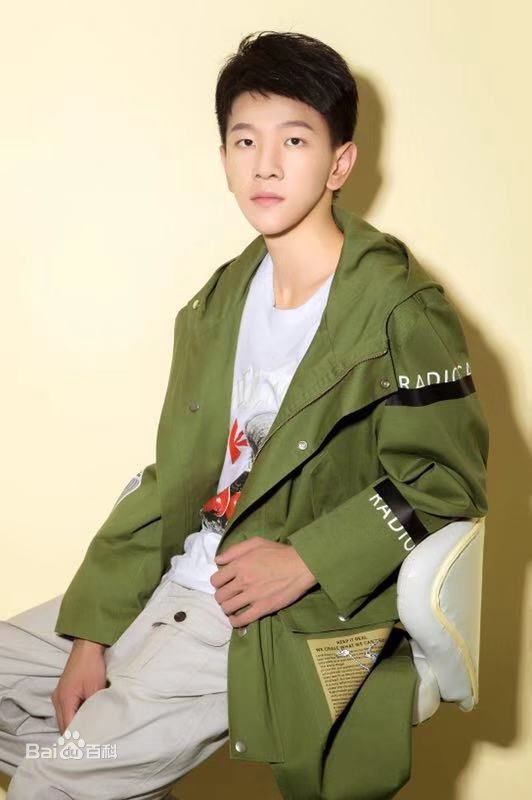 最全张琛素颜照