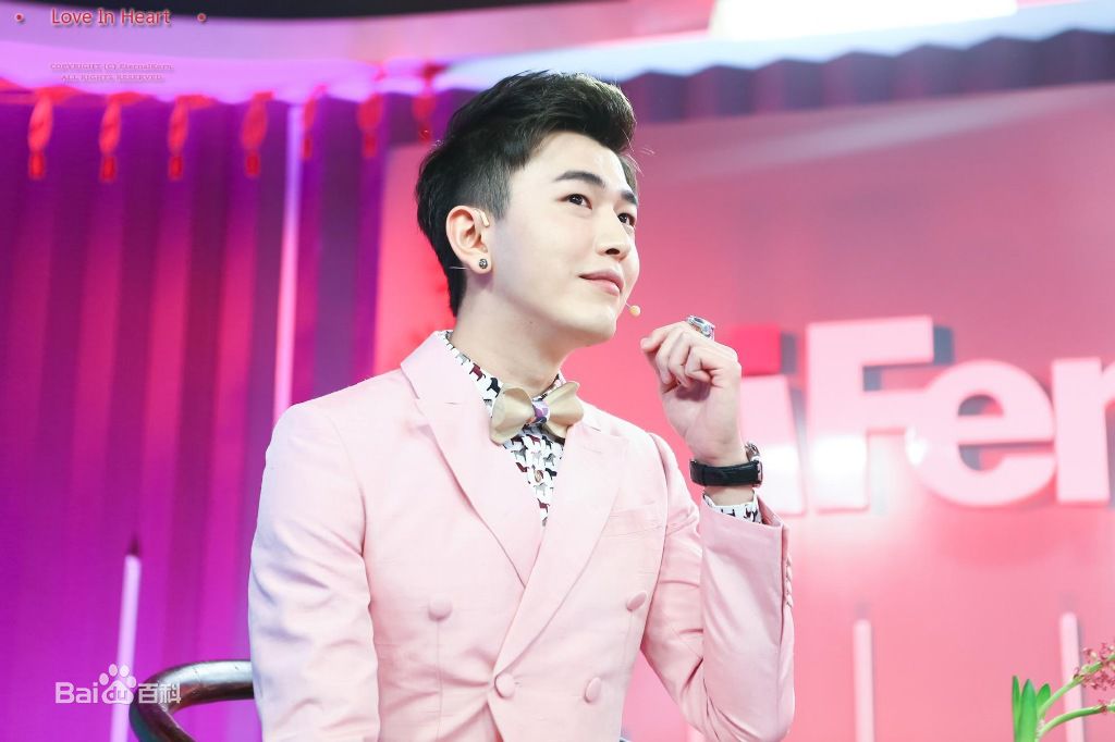 孔垂楠(Korn)活动图性感图片图集