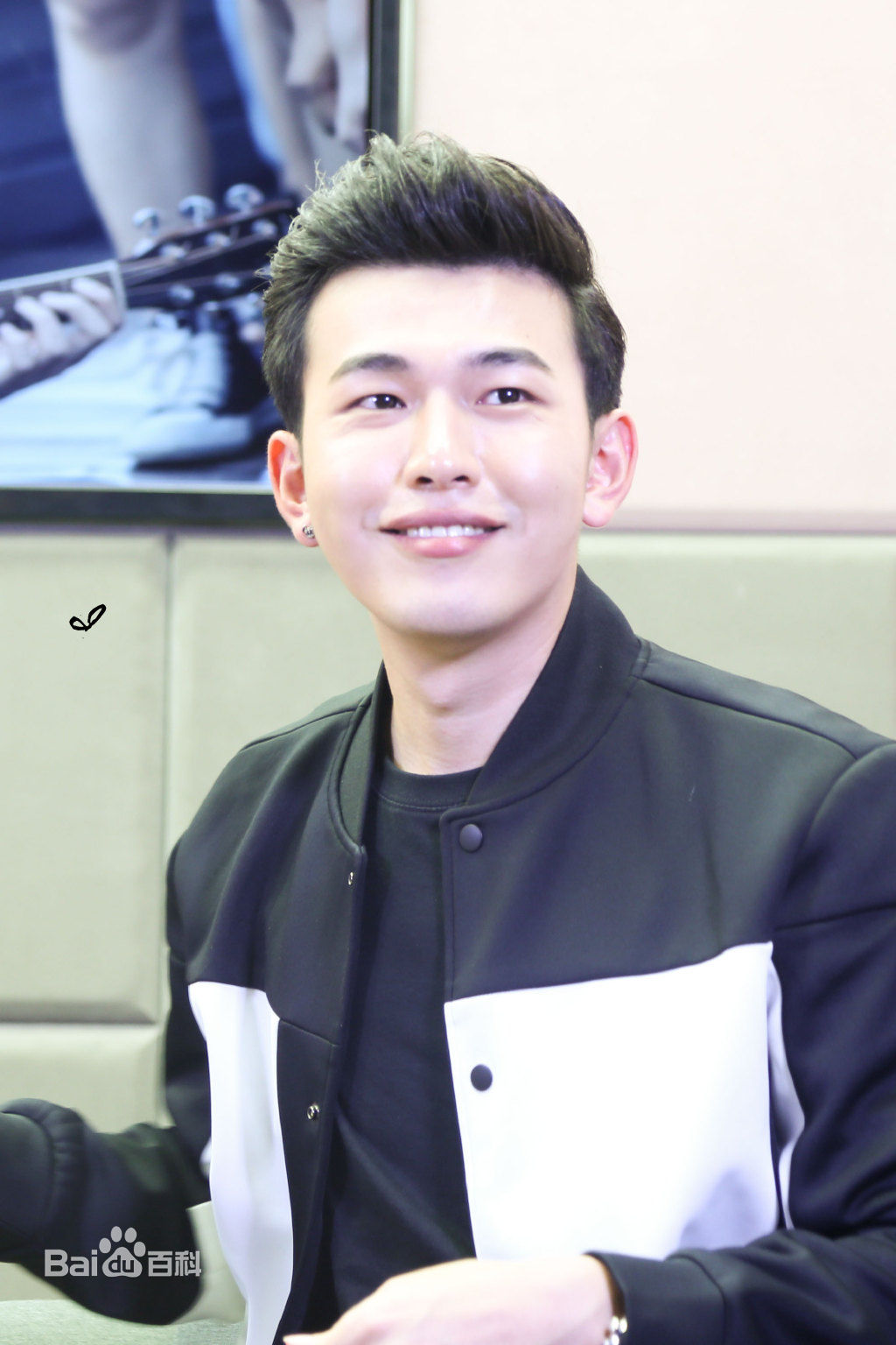 孔垂楠(Korn)活动图性感图片图集