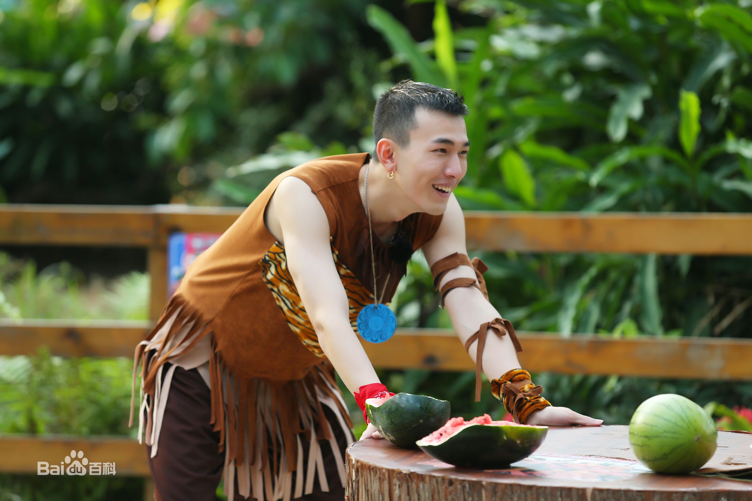 孔垂楠(Korn)了不起的兽人族壁纸壁纸