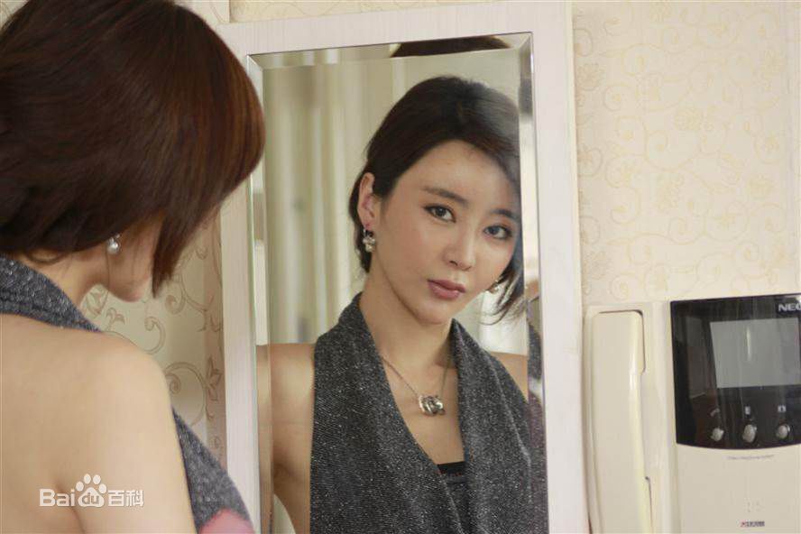 孙雅(miya)《温柔的谎言最优质剧照》