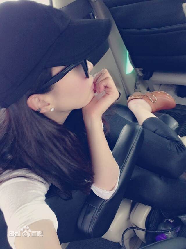 孙雅(miya)生活照性感图片壁纸