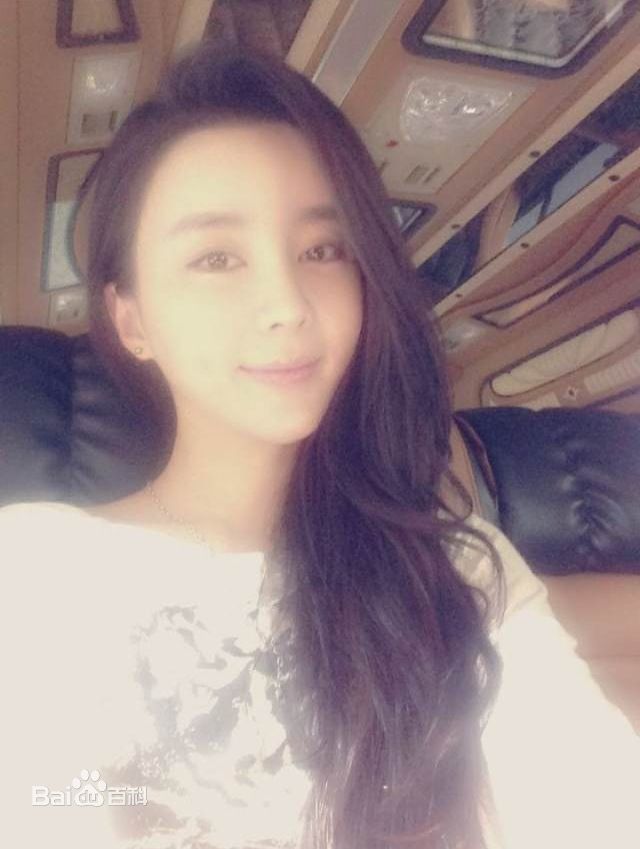 孙雅(miya)生活照性感图片壁纸