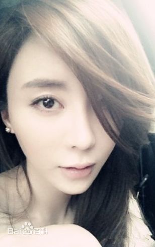 孙雅(miya)生活照性感图片壁纸