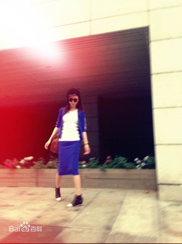 孙雅(miya)生活照性感图片壁纸