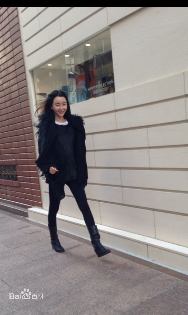 孙雅(miya)生活照性感图片壁纸