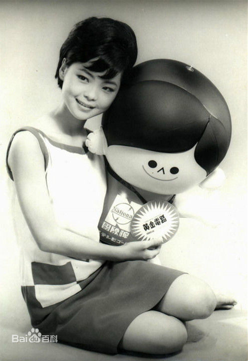 邓丽君(Teresa Teng、テレサ·テン)少女时期的前后照片